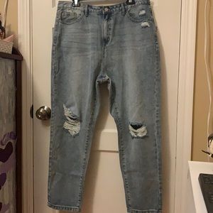 Women’s mom jeans